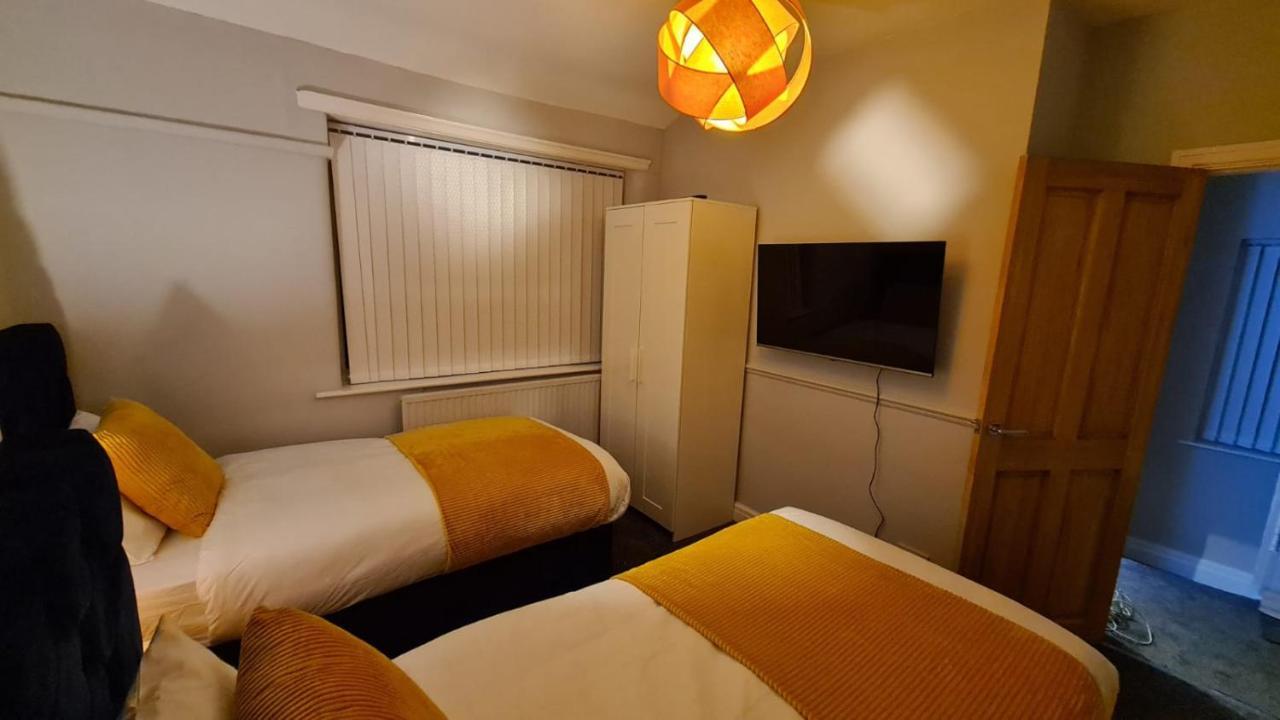 Stunning Holiday Home. Free Parking. مانشستر المظهر الخارجي الصورة